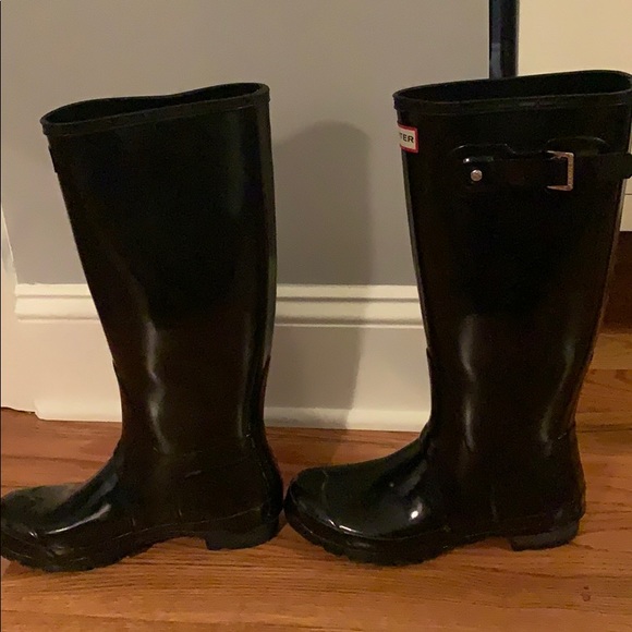 hunter y’all glossy rain boots - Picture 2 of 3